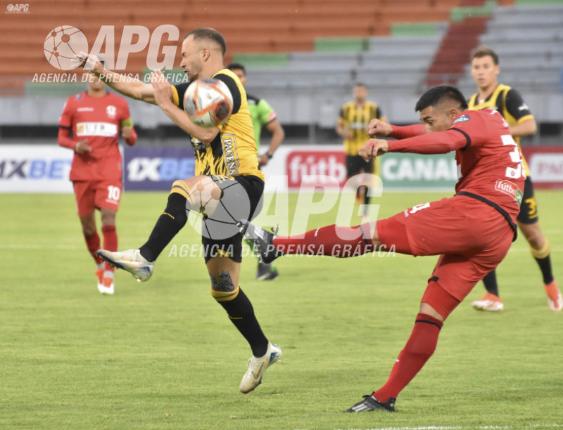 SÍNTESIS DEL PARTIDO FC UNIVERSITARIO (0) THE STRONGEST (1)