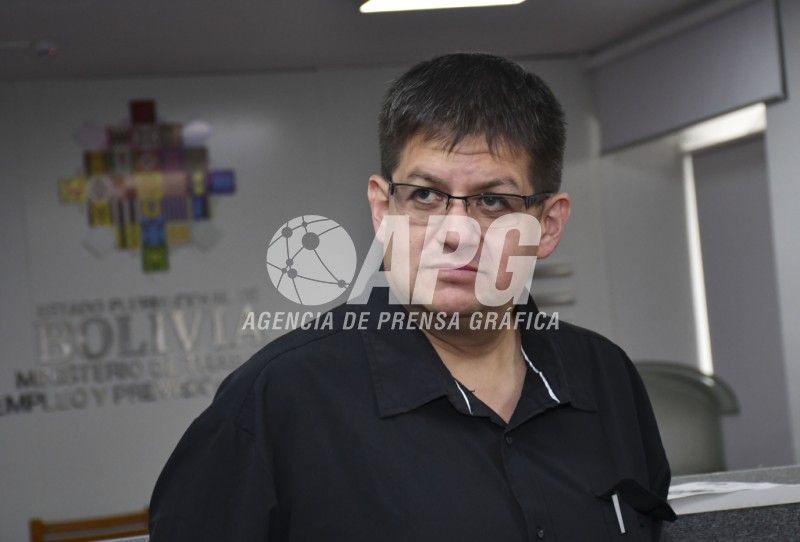 DIRECTOR GENERAL DE TRABAJO, YECID MOLLINEDO