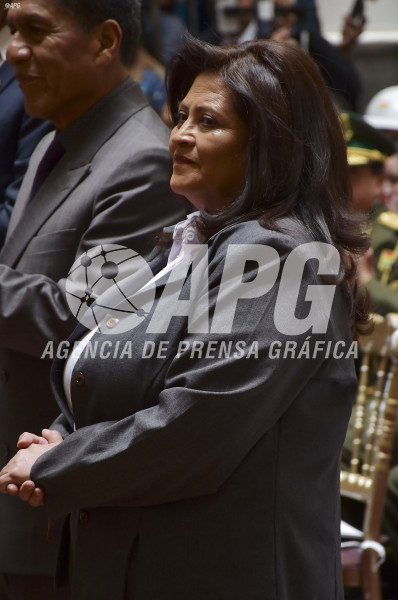 EL PRESIDENTE DEL ESTADO RODRIGO PAZ POSESIONÓ A SU PRIMER GABINETE DE MINISTROS