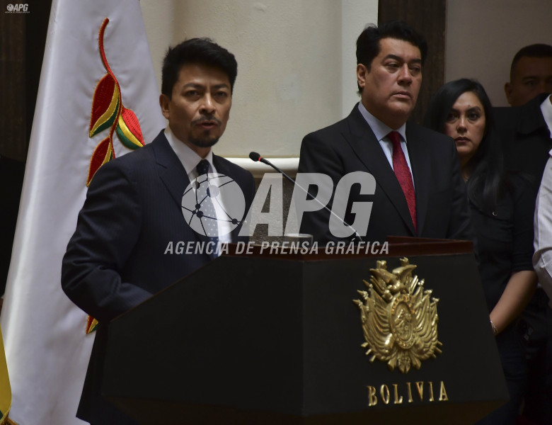 EL PRESIDENTE DEL ESTADO RODRIGO PAZ POSESIONÓ A SU PRIMER GABINETE DE MINISTROS