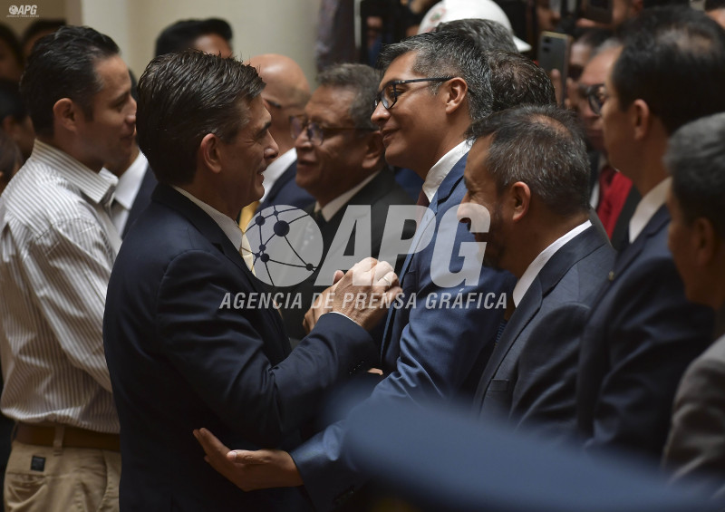 EL PRESIDENTE DEL ESTADO RODRIGO PAZ POSESIONÓ A SU PRIMER GABINETE DE MINISTROS