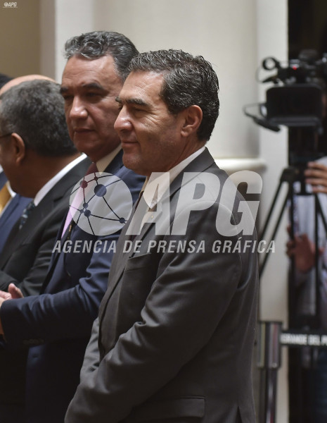 EL PRESIDENTE DEL ESTADO RODRIGO PAZ POSESIONÓ A SU PRIMER GABINETE DE MINISTROS