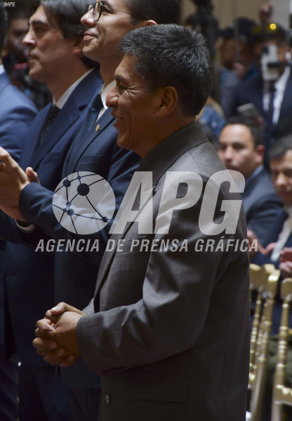 EL PRESIDENTE DEL ESTADO RODRIGO PAZ POSESIONÓ A SU PRIMER GABINETE DE MINISTROS