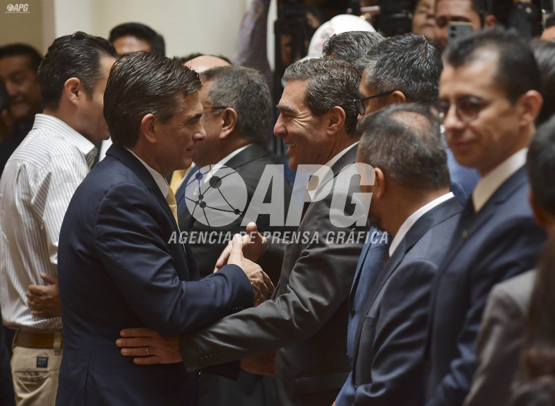 EL PRESIDENTE DEL ESTADO RODRIGO PAZ POSESIONÓ A SU PRIMER GABINETE DE MINISTROS