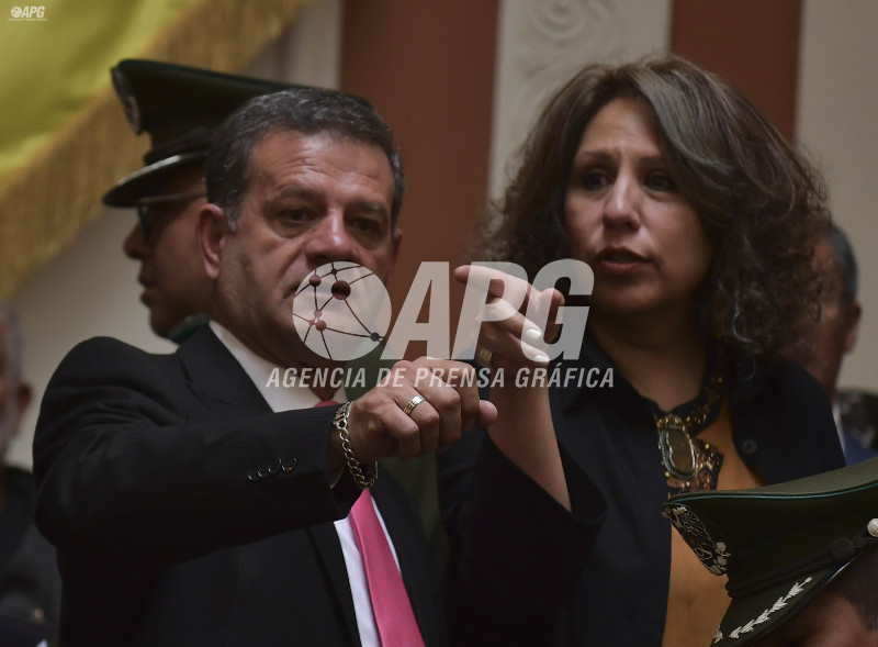 EL PRESIDENTE DEL ESTADO RODRIGO PAZ POSESIONÓ A SU PRIMER GABINETE DE MINISTROS