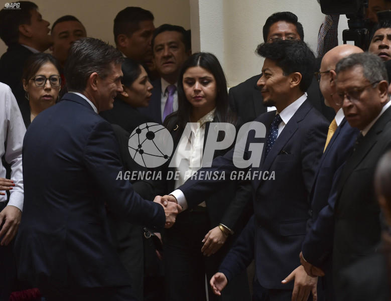 EL PRESIDENTE DEL ESTADO RODRIGO PAZ POSESIONÓ A SU PRIMER GABINETE DE MINISTROS