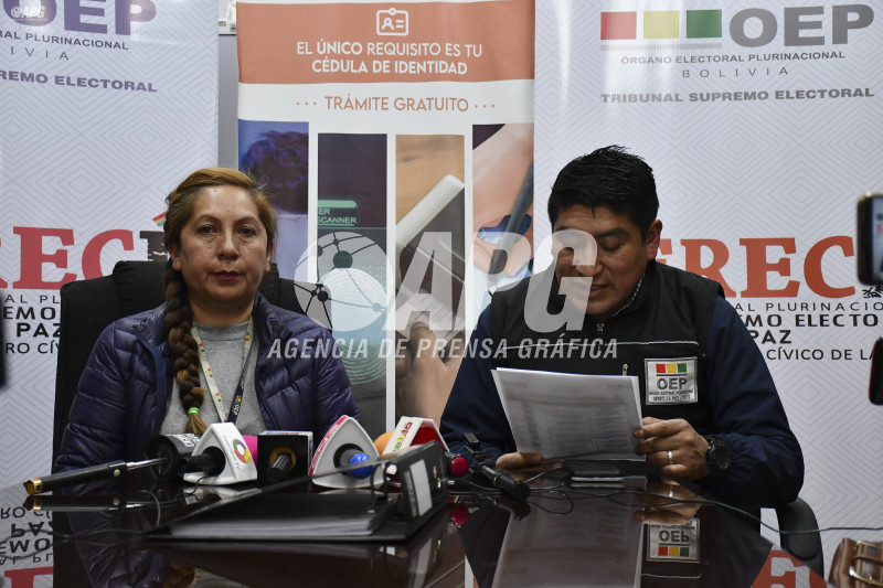 DIRECTORA DEL SERVICIO DE REGISTRO CIVIL (SERECI), ÁNGELA GÓMEZ