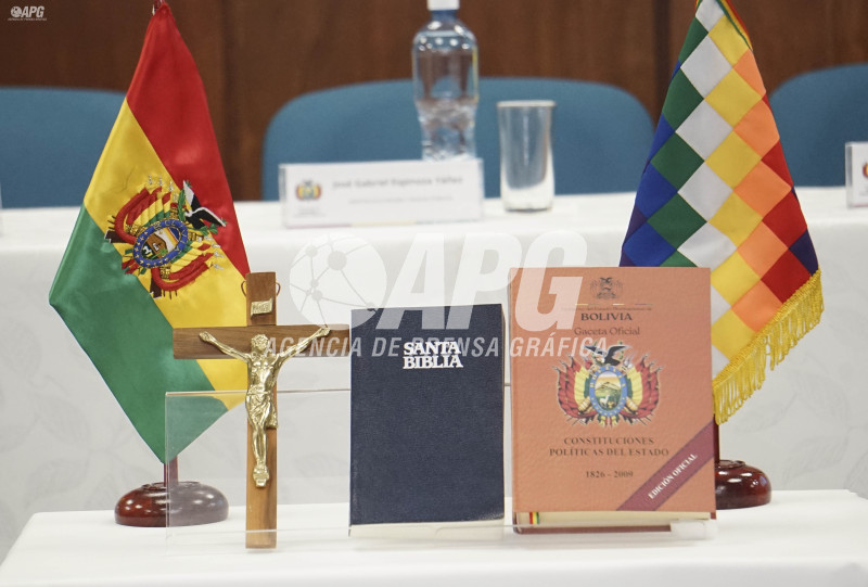 CARLOS JÁUREGUI FUE POSESIONADO COMO NUEVO DIRECTOR EJECUTIVO DE LA UNIDAD DE INVESTIGACIONES FINANCIERAS (UIF)