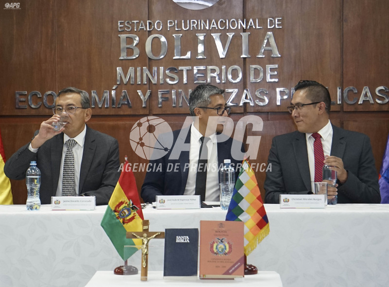 CARLOS JÁUREGUI FUE POSESIONADO COMO NUEVO DIRECTOR EJECUTIVO DE LA UNIDAD DE INVESTIGACIONES FINANCIERAS (UIF)