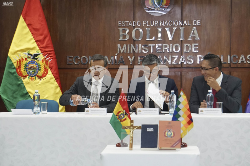 CARLOS JÁUREGUI FUE POSESIONADO COMO NUEVO DIRECTOR EJECUTIVO DE LA UNIDAD DE INVESTIGACIONES FINANCIERAS (UIF)