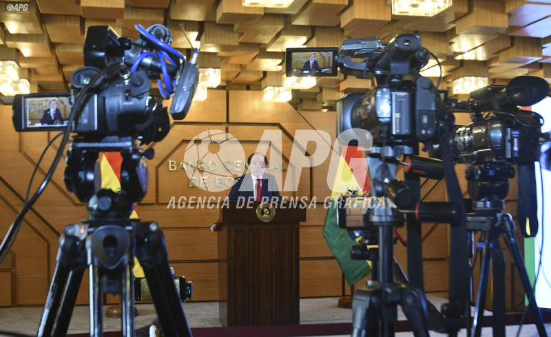 PRESIDENTE DEL BCB DAVID ESPINOZA PIDE REFLEXIONAR SOBRE EL LÍMITE DE 22 TN DE ORO